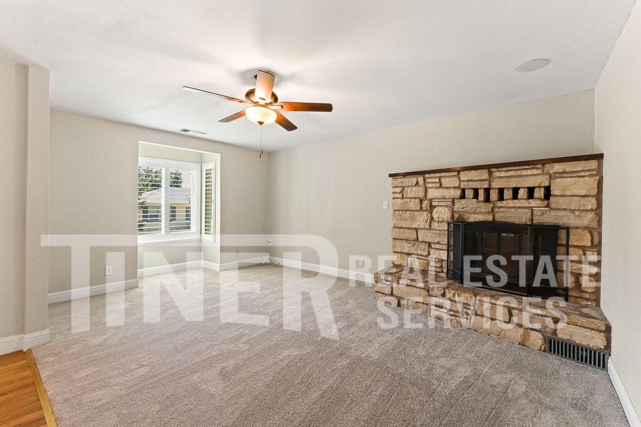 705 Orange Grove Way - Photo 2 of 28