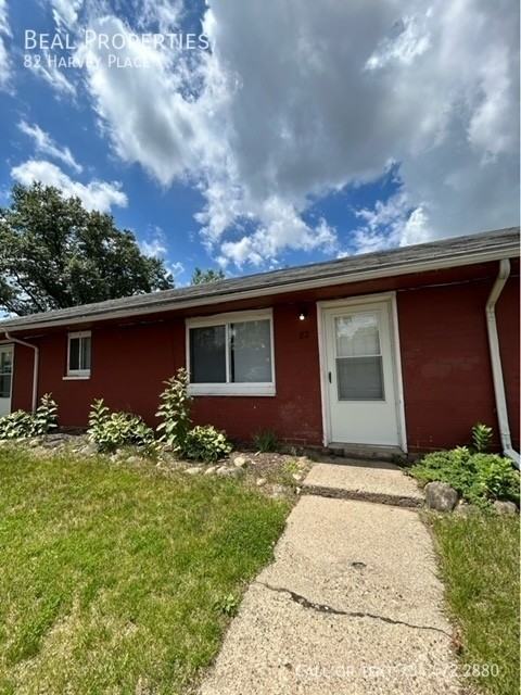 82 Harvey Pl - Photo 5 of 14