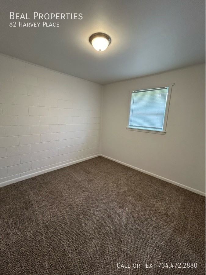 82 Harvey Pl - Photo 7 of 14