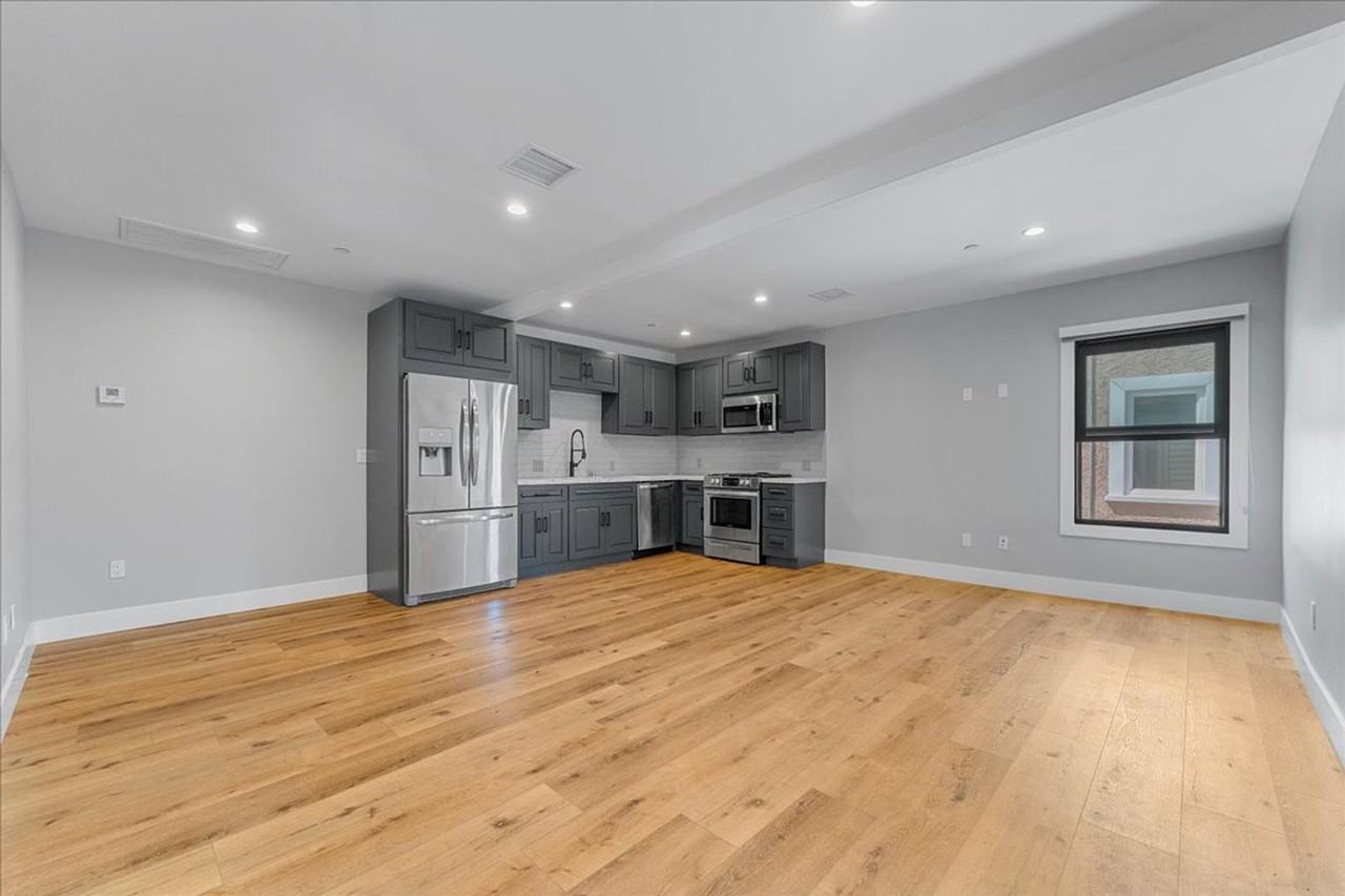 1182 West Blvd #C
