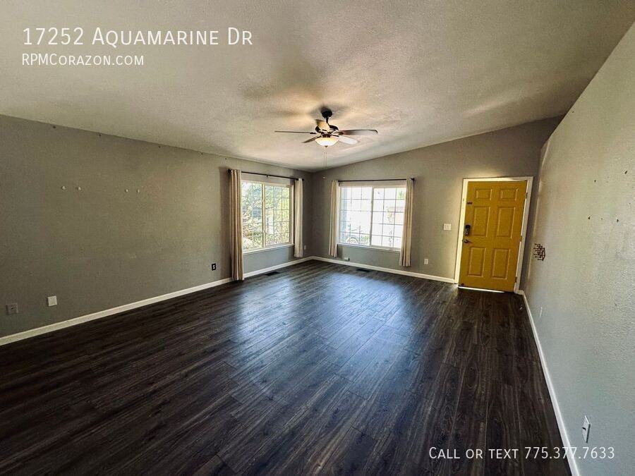 17252 Aquamarine Dr - Photo 5 of 39