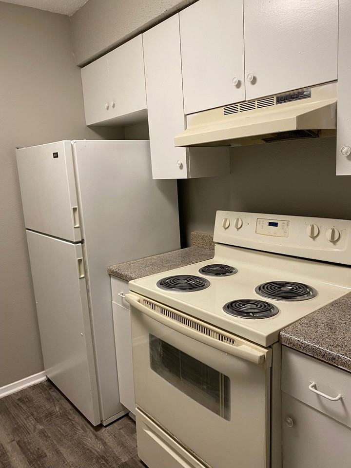 Cedar Creek Apartments - Photo 2 of 5