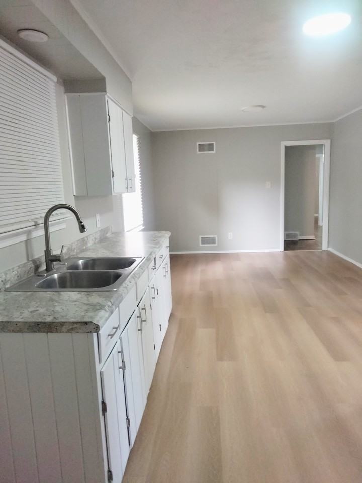 3069 Christine Rd - Photo 4 of 8