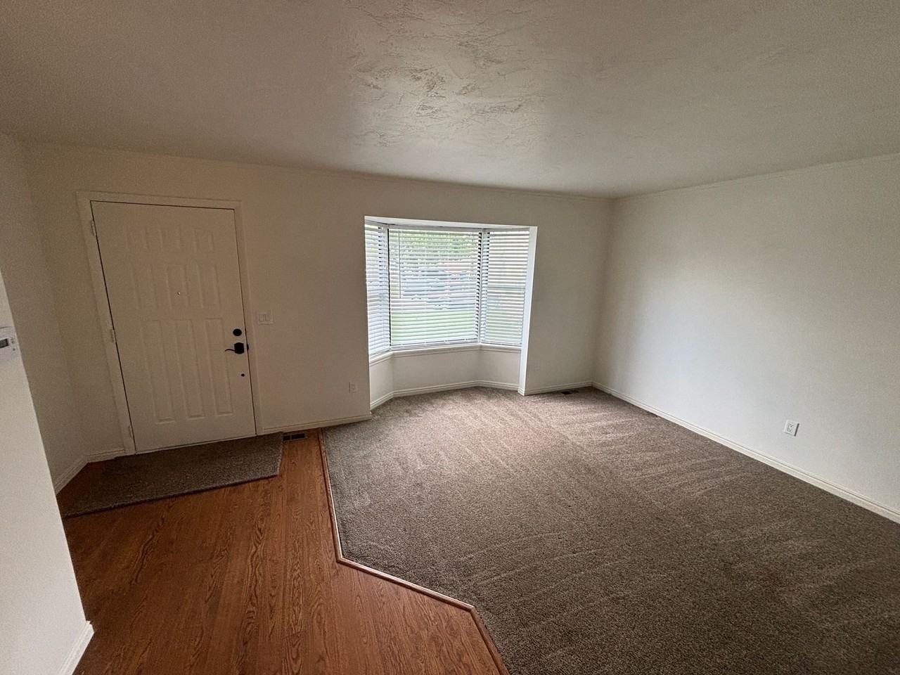 3391 W Wake Cir - Photo 3 of 28
