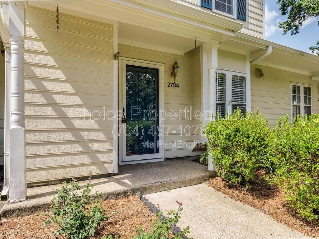 2704 New Hamlin Way - Photo 2 of 28