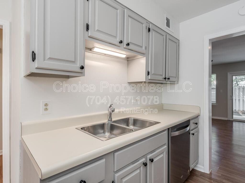 2704 New Hamlin Way - Photo 6 of 28