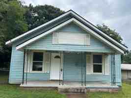 featured image of 32A Plum St