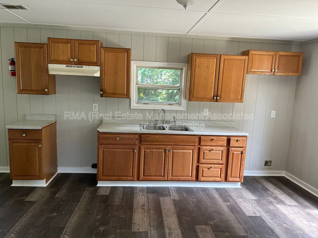 32A Plum St - Photo 3 of 8