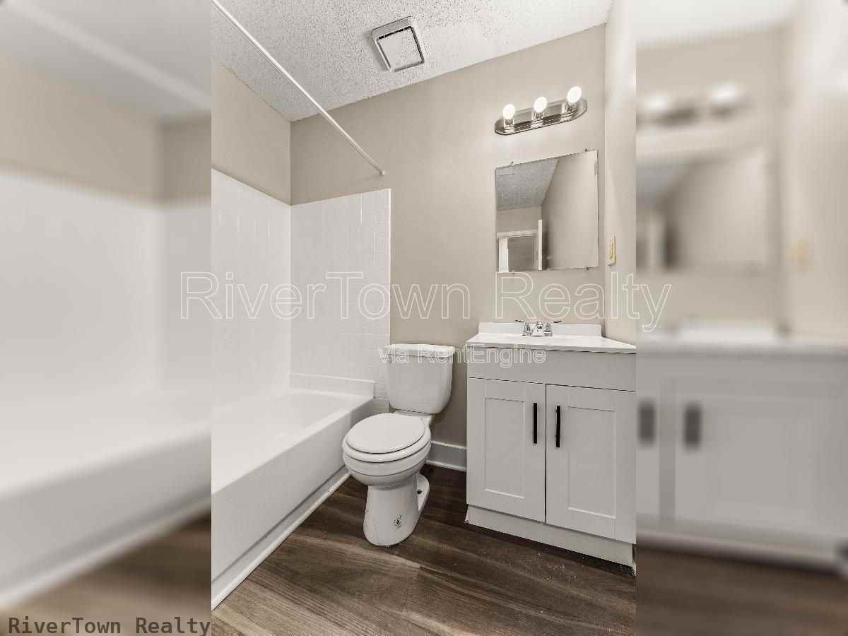 4585 Berrypick Ln S - Photo 3 of 20