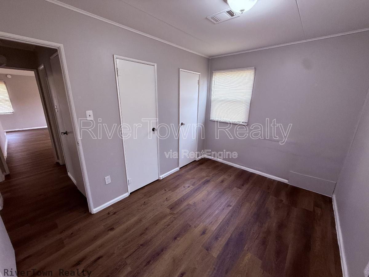 3300 Baskin St - Photo 2 of 8