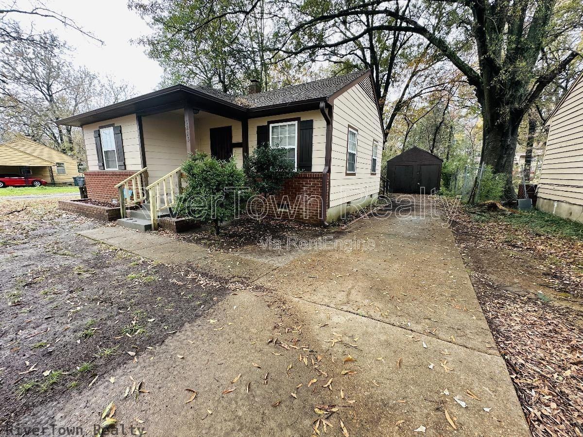 1223 Inman Cv - Photo 2 of 12