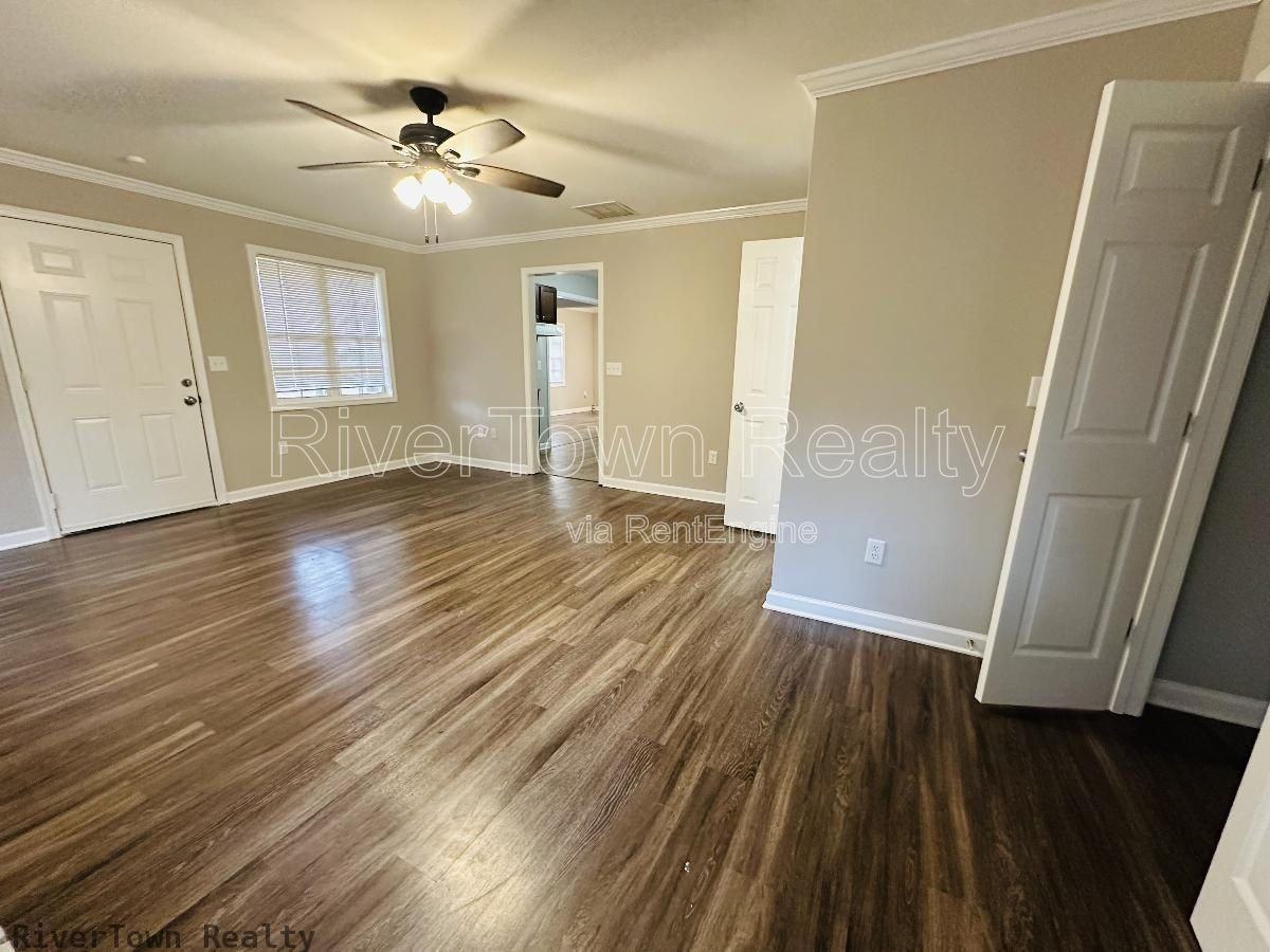 1223 Inman Cv - Photo 7 of 12