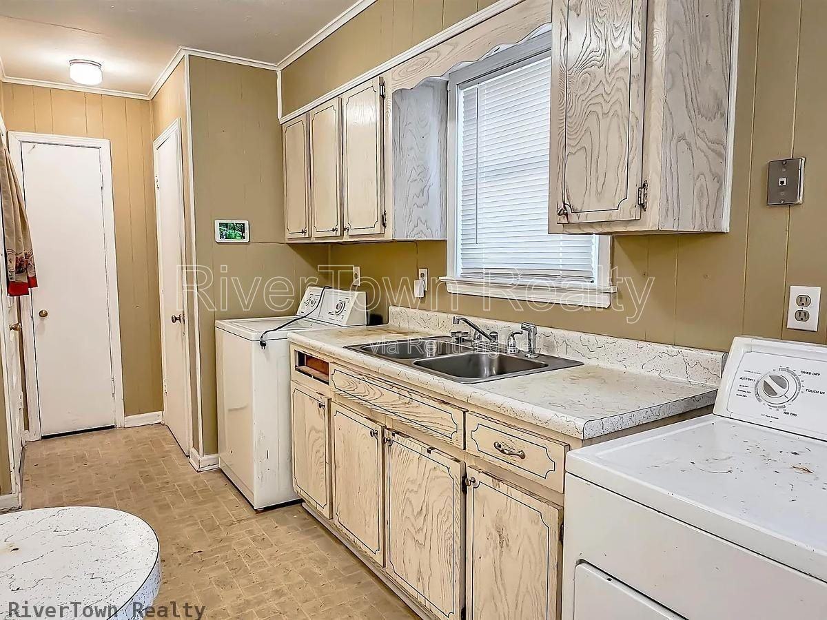 2644 Courtney Dr - Photo 4 of 21