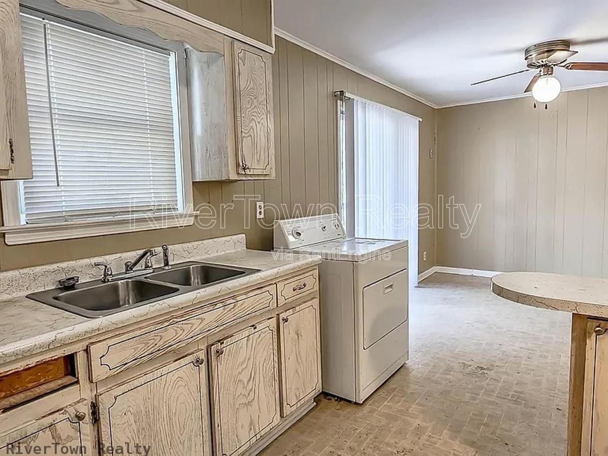 2644 Courtney Dr - Photo 5 of 21