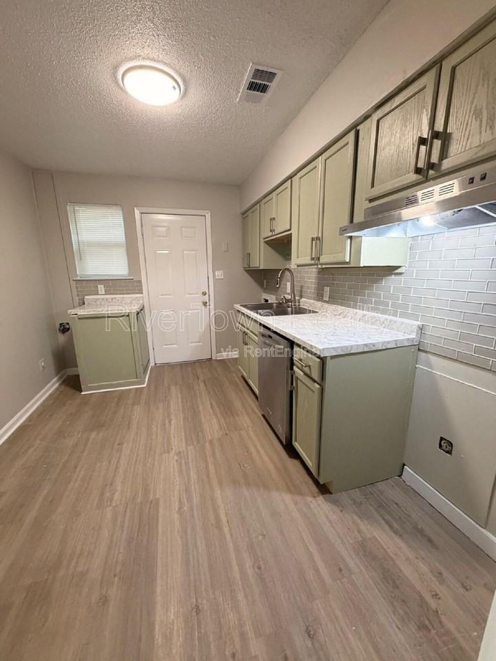 1174 Railton Rd - Photo 3 of 7