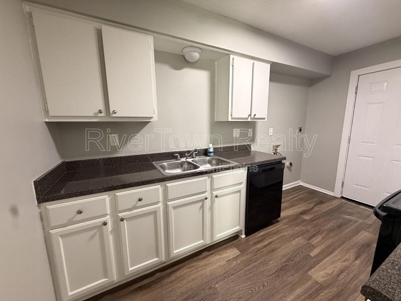 691 Creekstone Cir - Photo 5 of 18