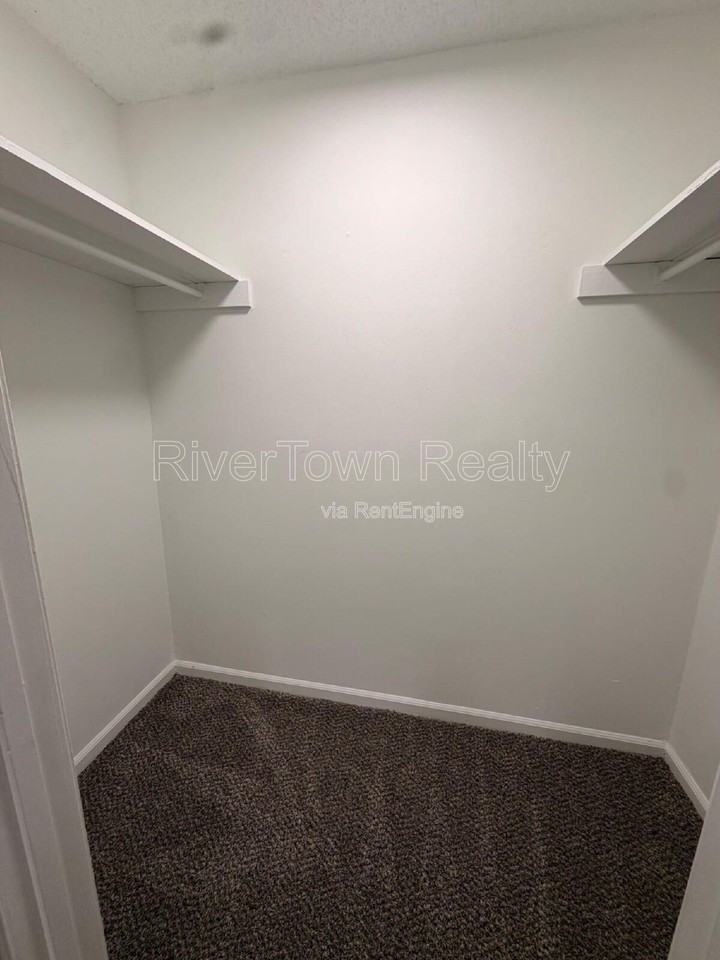 691 Creekstone Cir - Photo 7 of 18