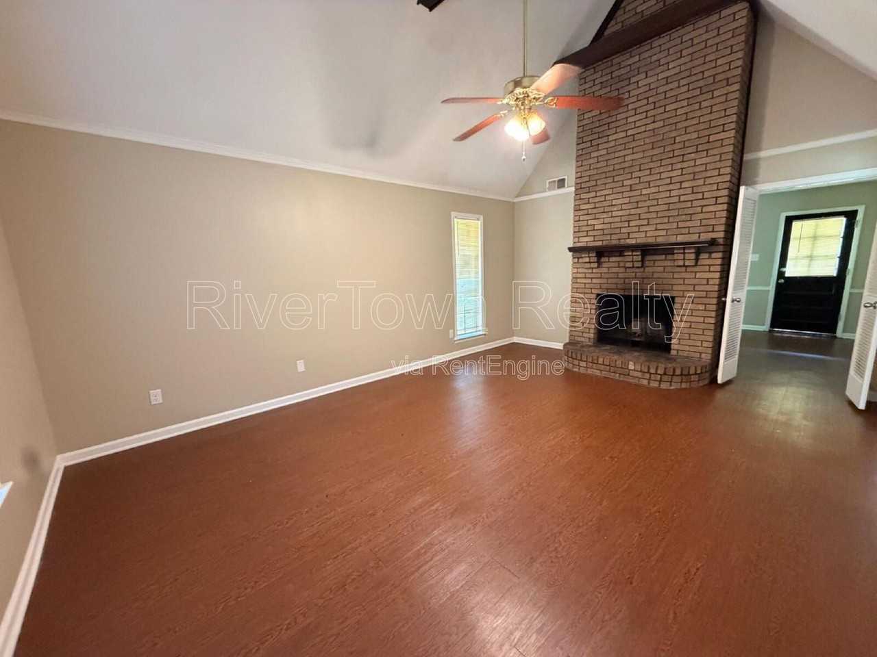 4311 Springwind Rd - Photo 6 of 17
