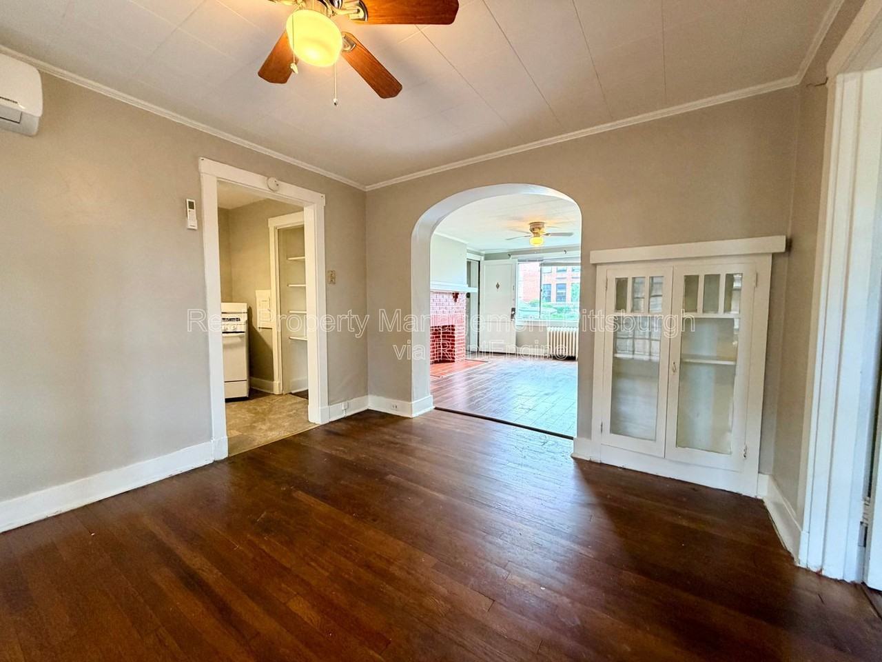 2351 Brownsville Rd - Photo 4 of 16