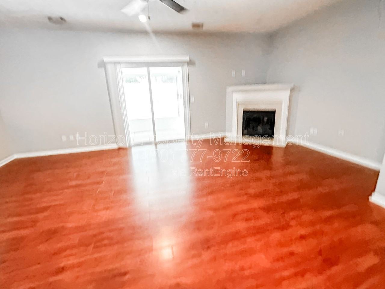 19 Pearl Chambers Dr - Photo 4 of 24