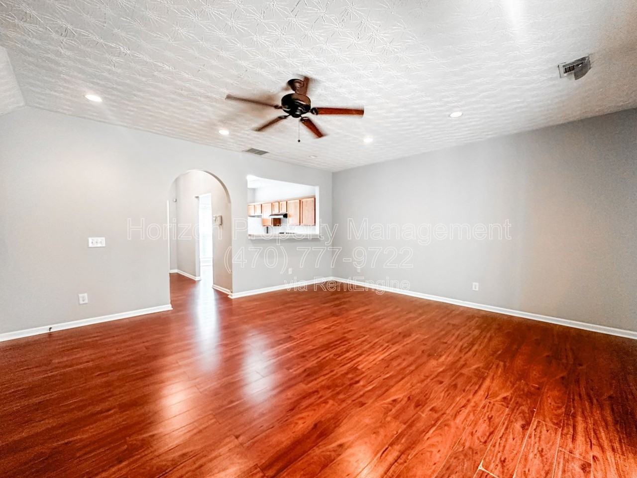 19 Pearl Chambers Dr - Photo 5 of 24