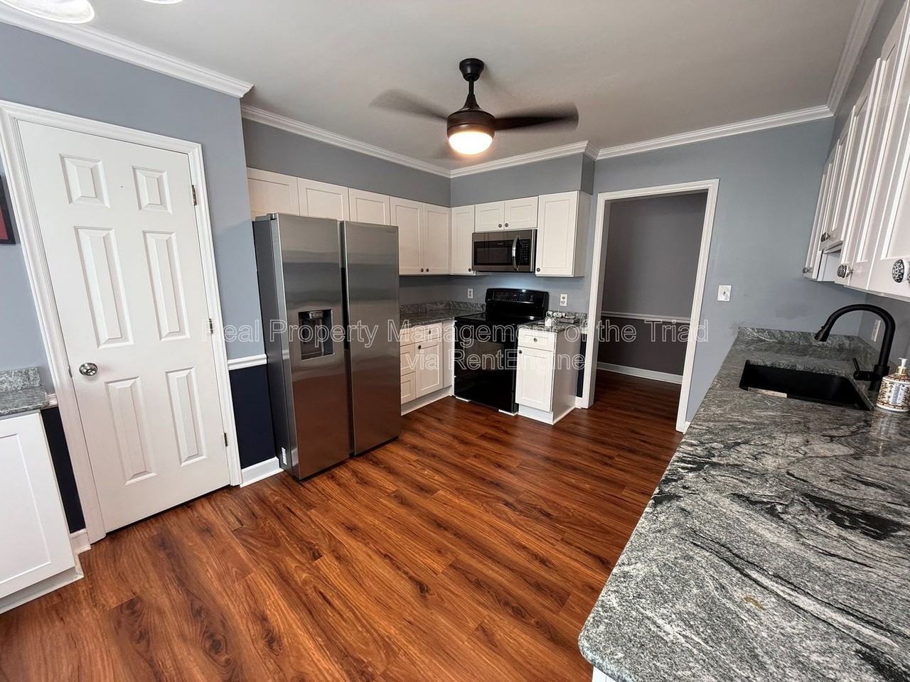 905 Old Winston Rd - Photo 3 of 25