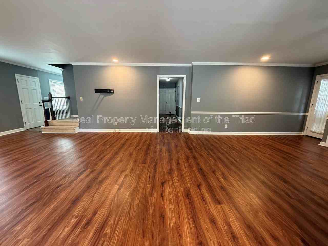 905 Old Winston Rd - Photo 6 of 25
