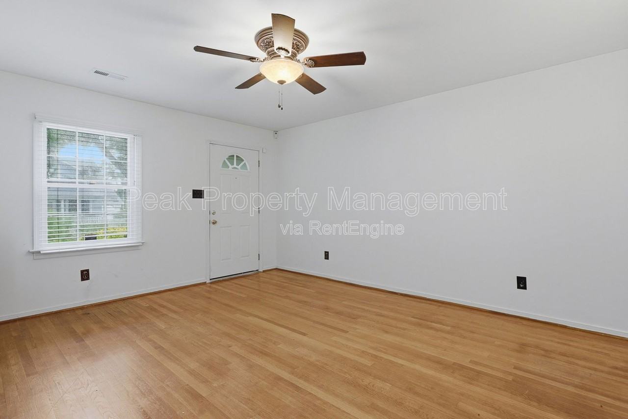 3322 Woodrow Ave - Photo 5 of 19