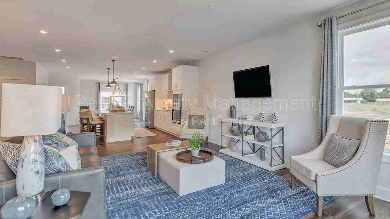 4644 Wistar Creek Dr #B - Photo 3 of 21
