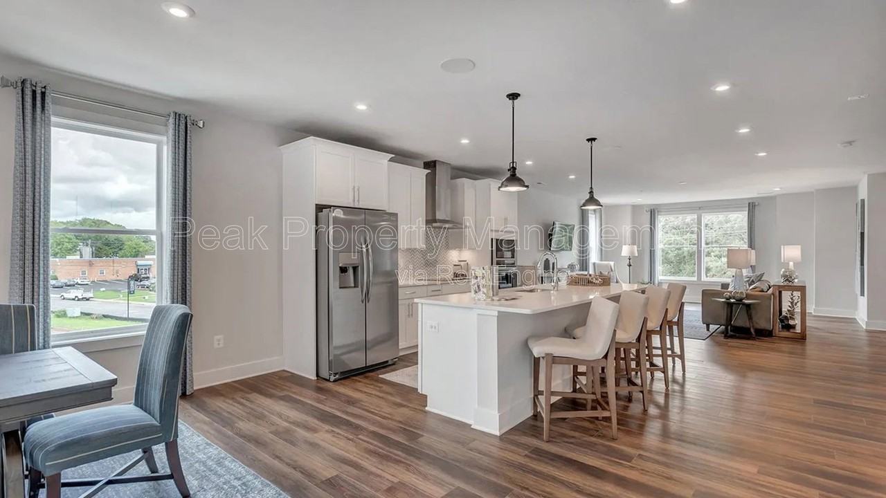 4644 Wistar Creek Dr #B - Photo 6 of 21