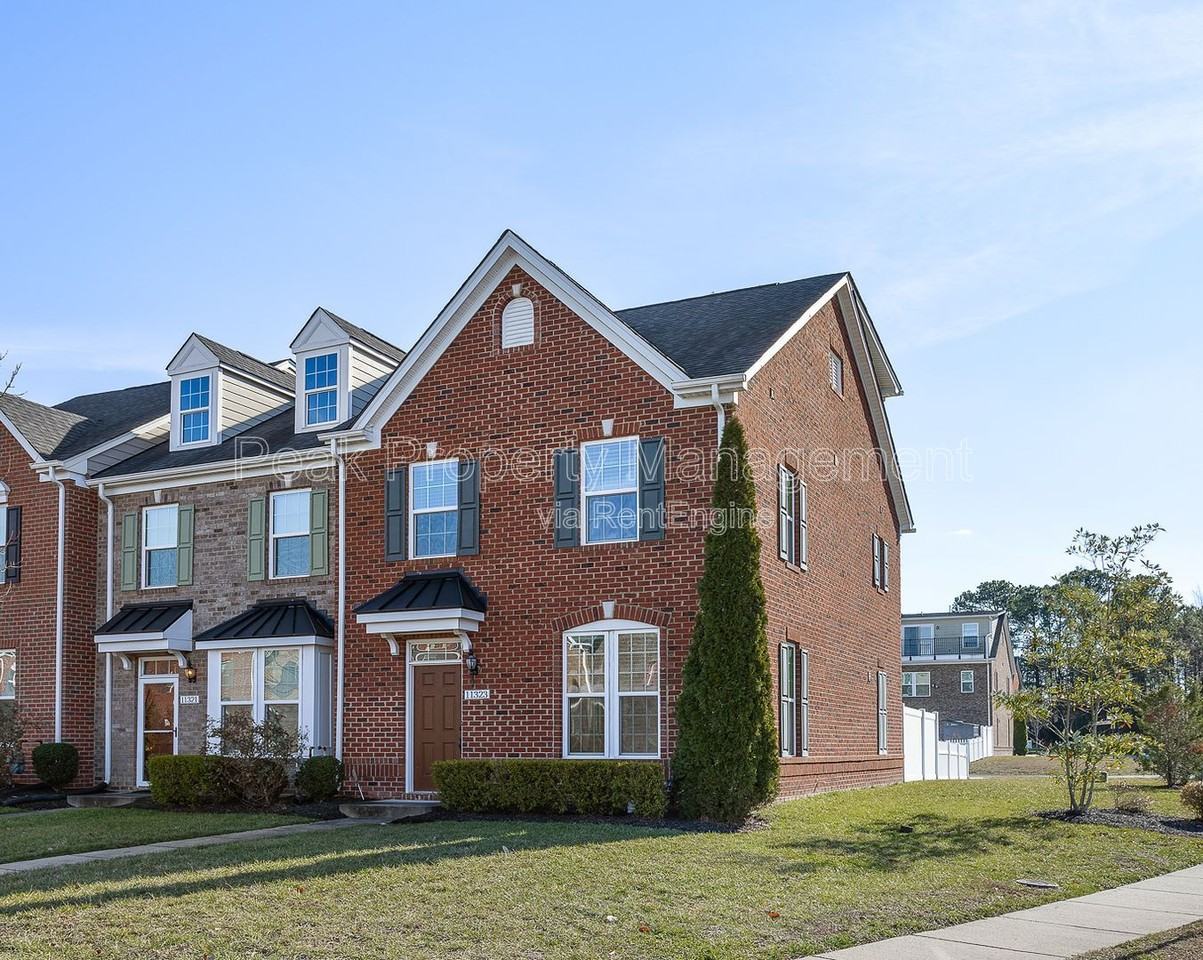 11323 Sadler Walk Ln - Photo 2 of 31