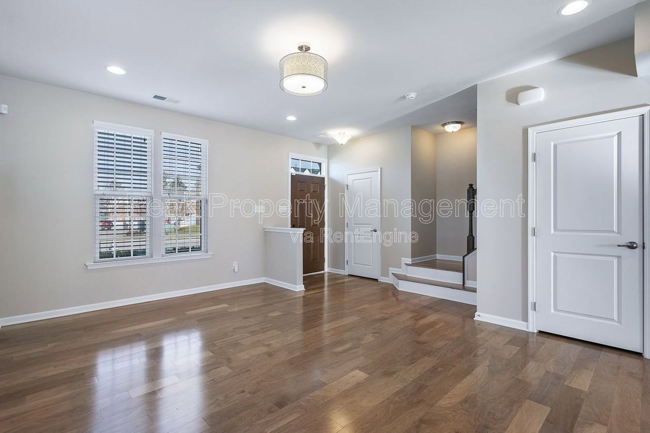 11323 Sadler Walk Ln - Photo 5 of 31