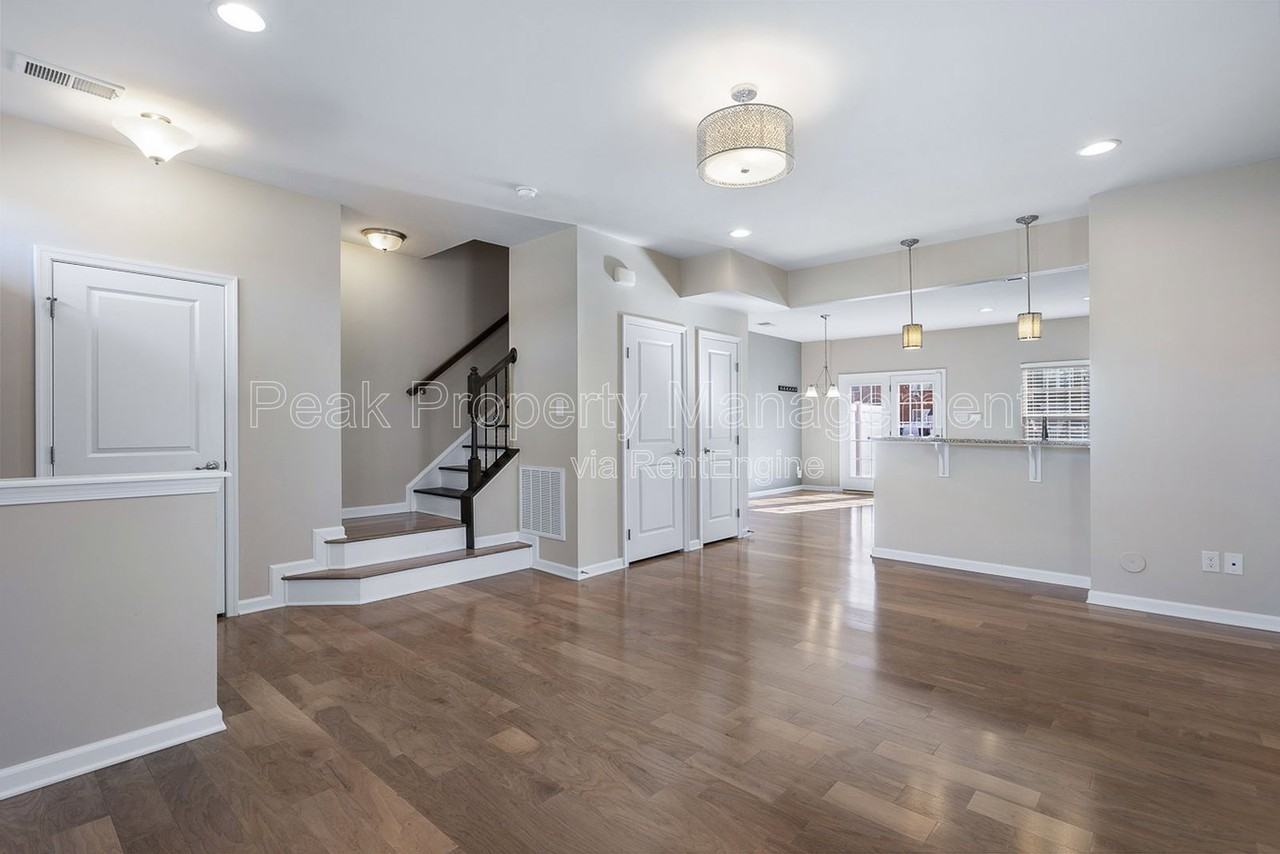 11323 Sadler Walk Ln - Photo 7 of 31