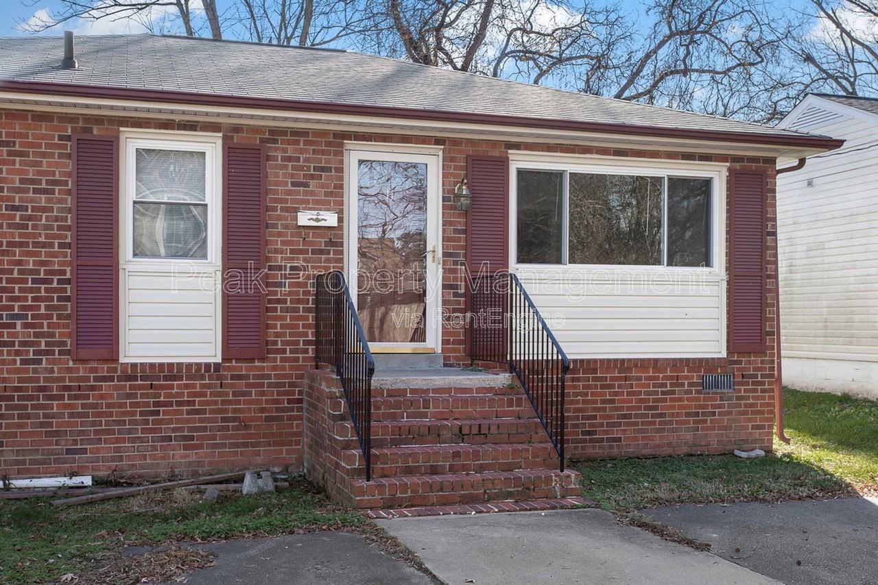 11 N Fern Ave - Photo 4 of 16