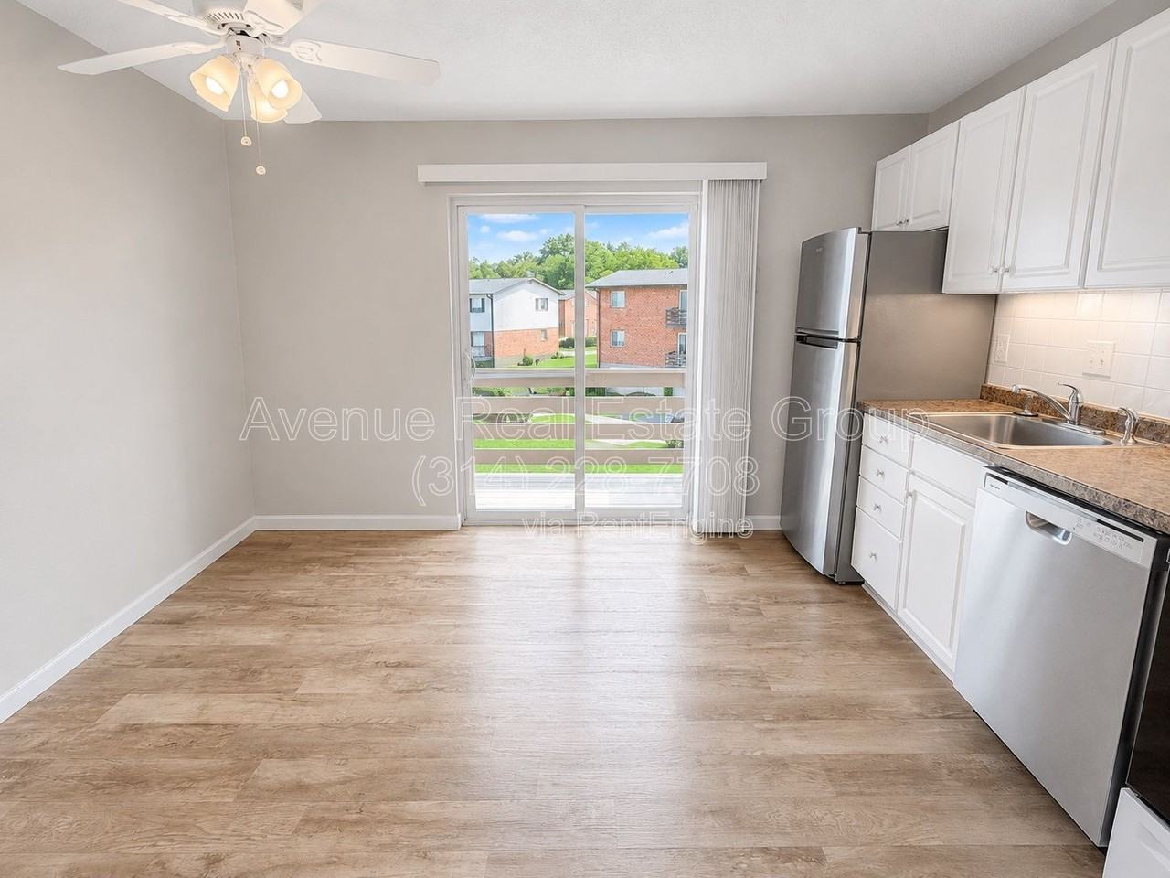 35 Cathcart Dr #D - Photo 3 of 10