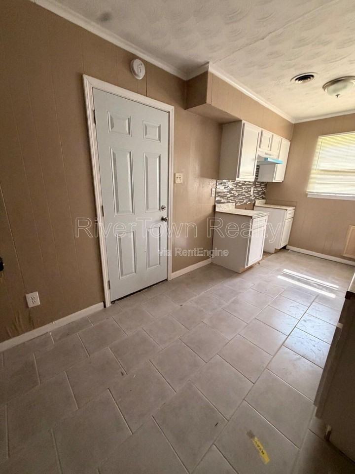3692 Irma St - Photo 4 of 17