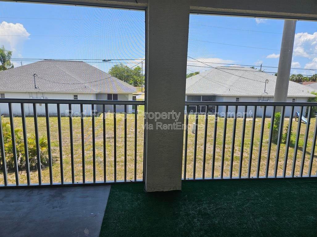 1016 Sw 47th Ter #202 - Photo 2 of 9