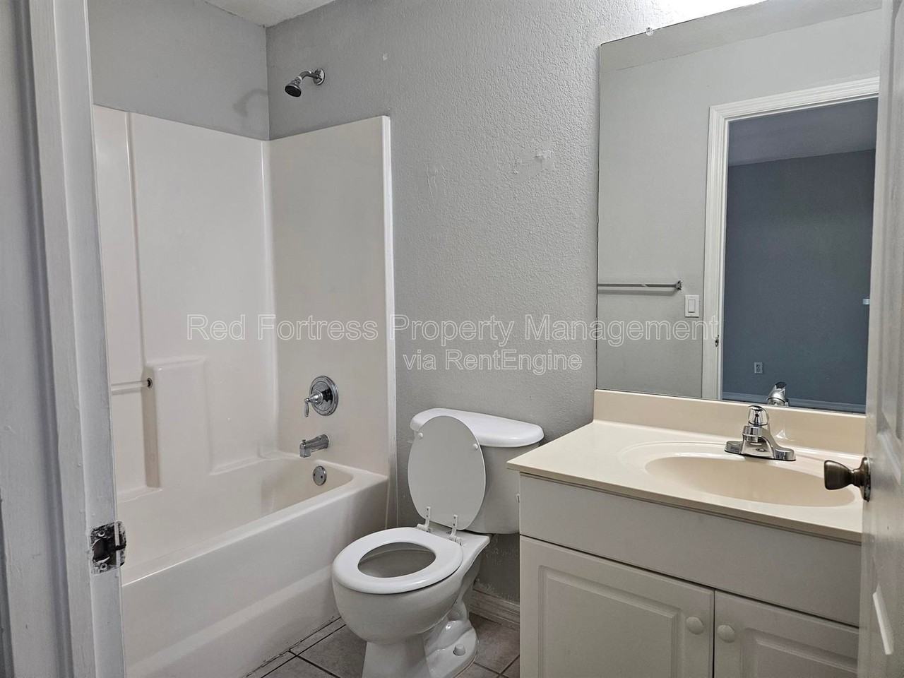 1016 Sw 47th Ter #202 - Photo 7 of 9