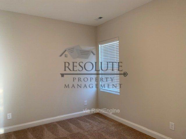 110 Level Dr - Photo 4 of 15