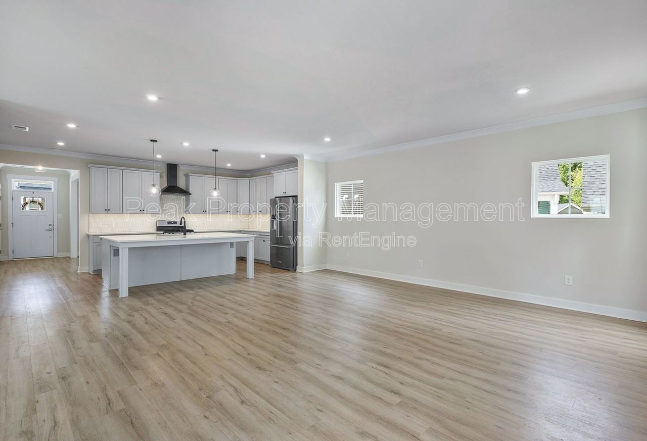 1633 Bilder Ct - Photo 7 of 35