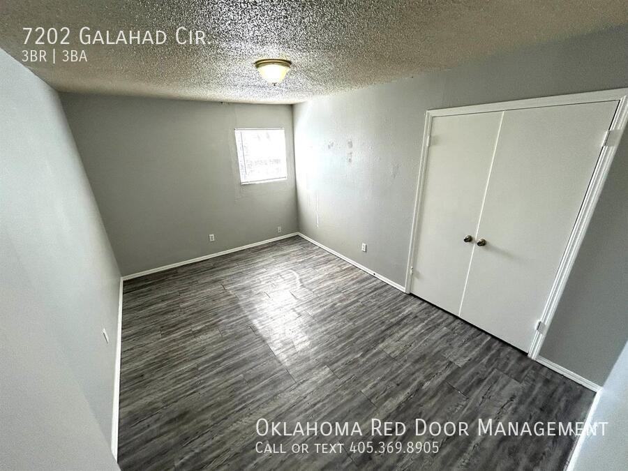 7202 Galahad Cir - Photo 4 of 25