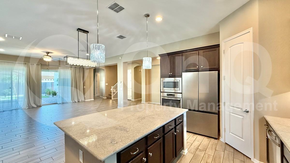 4527 E Skousen St - Photo 7 of 27