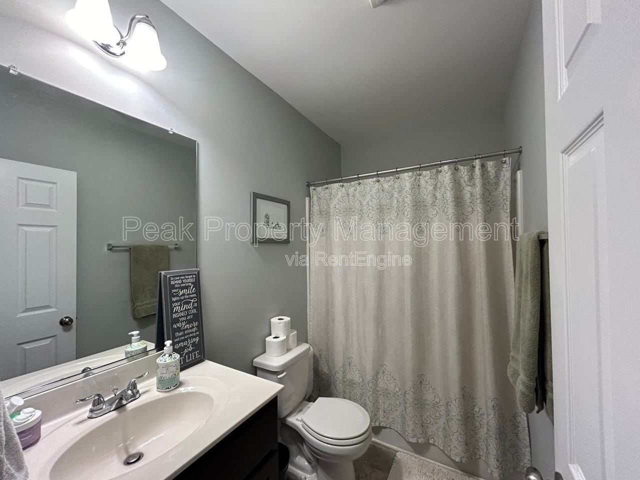 617 N 32nd St #B - Photo 7 of 9