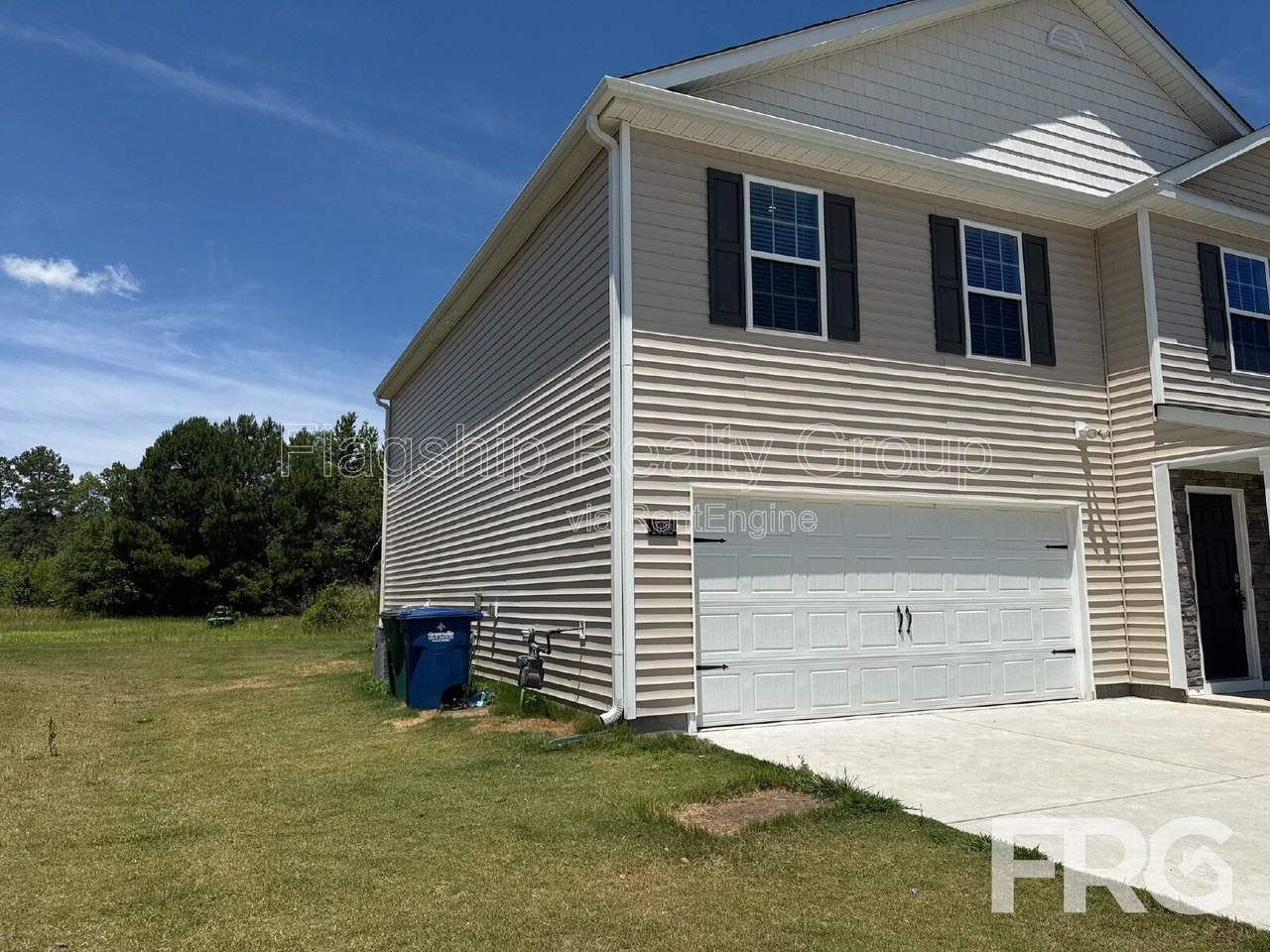 1028 Riverstone Dr - Photo 4 of 50