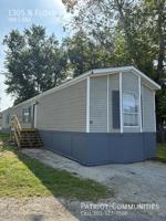 featured image of 1305 N Floyd St #50