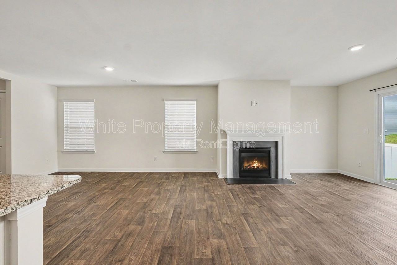 7316 Finnigan Rd - Photo 3 of 34
