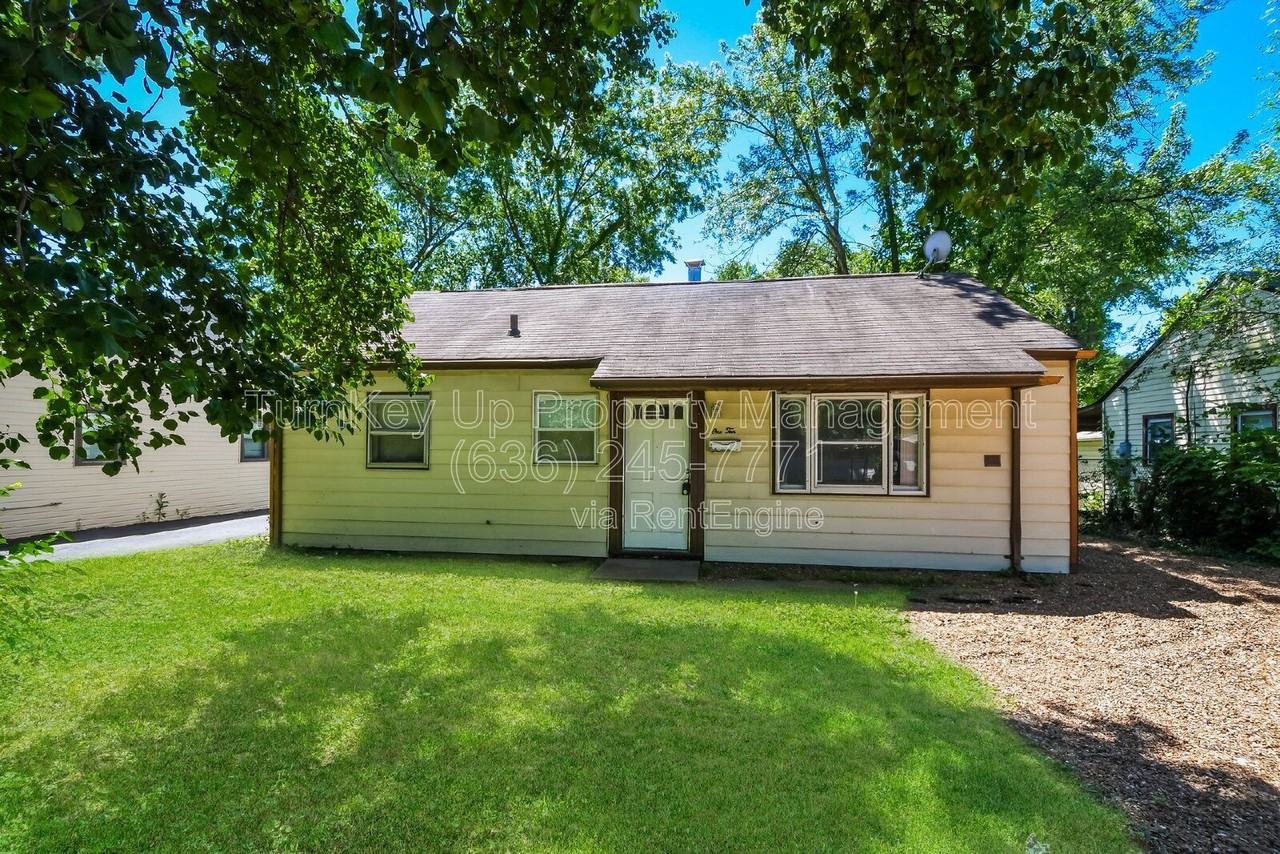 110 Paul Ave - Photo 2 of 17