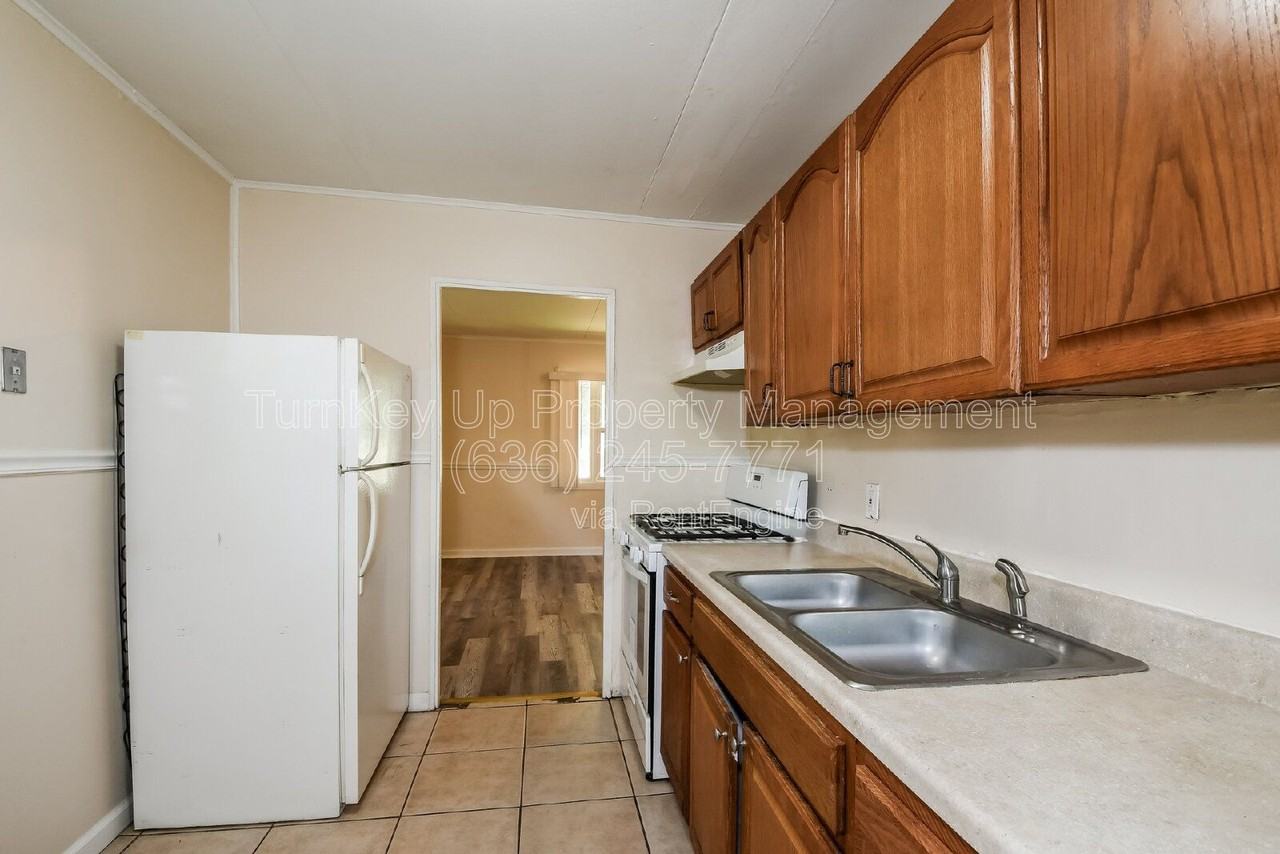 110 Paul Ave - Photo 7 of 17