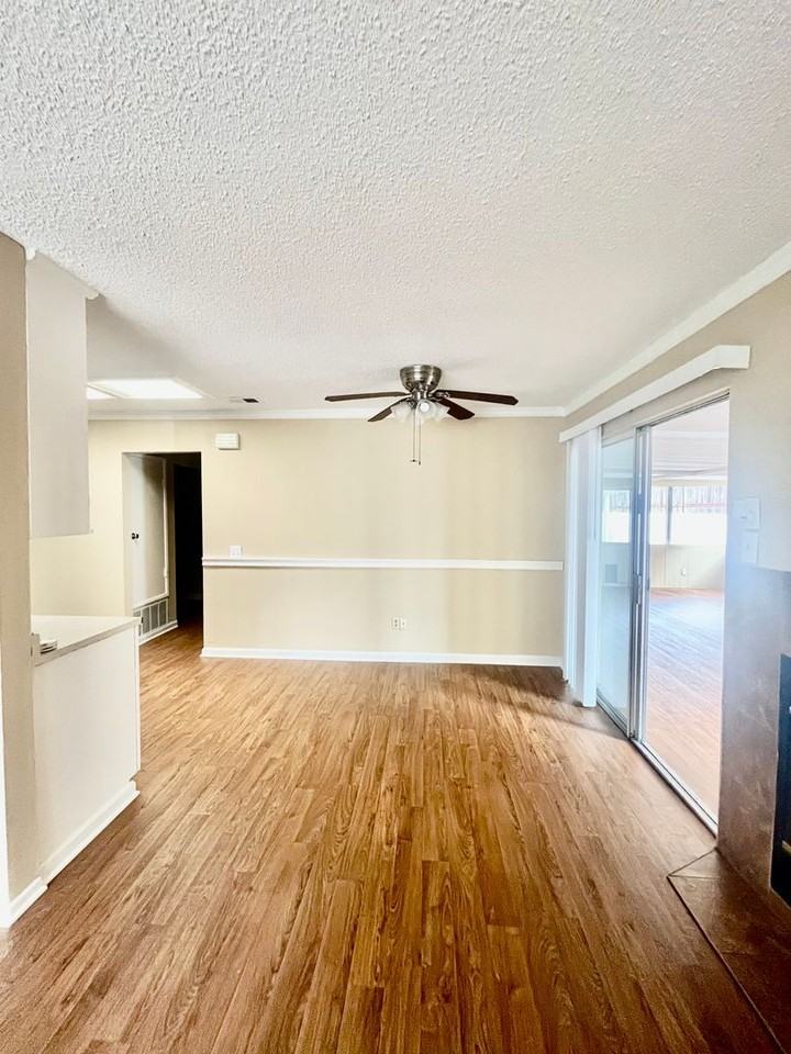 2759 College Blvd - Photo 4 of 24