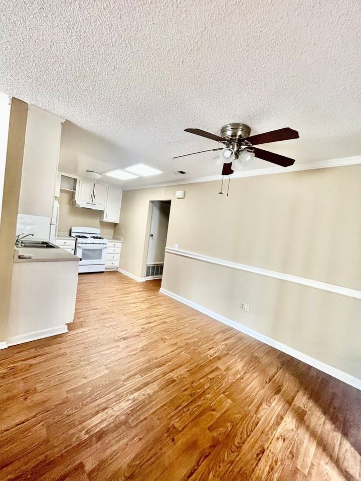 2759 College Blvd - Photo 5 of 24